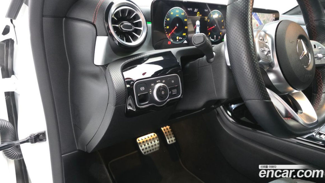Mercedes-Benz CLA-Class CLA250 4MATIC, 2023