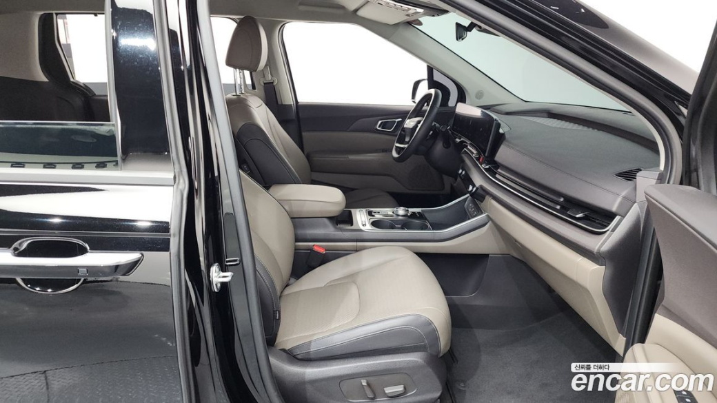 Kia Carnival 7-Seater Noblesse, 2025