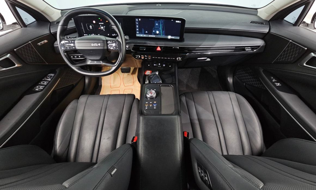 Kia K8 2.5 Gasoline 2WD, 2025