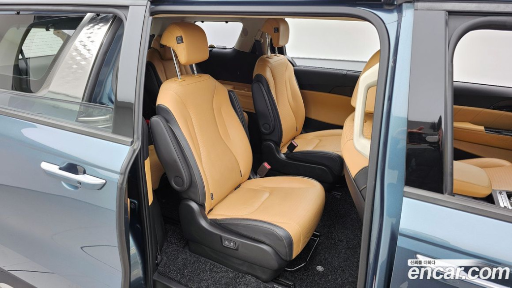 Kia Carnival 9-Seater Signature, 2022