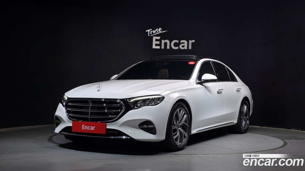Mercedes-Benz E-Class E220d 4MATIC Exclusive, 2024