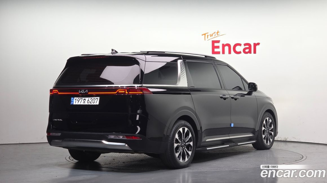 Kia Carnival 9-Seater Signature, 2022
