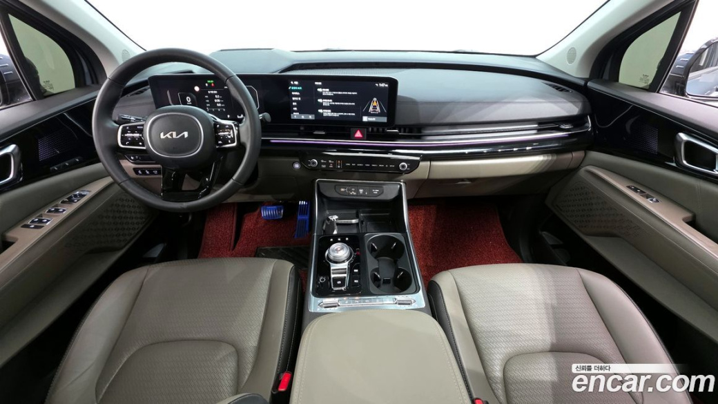 Kia Carnival 9-Seater Signature, 2024