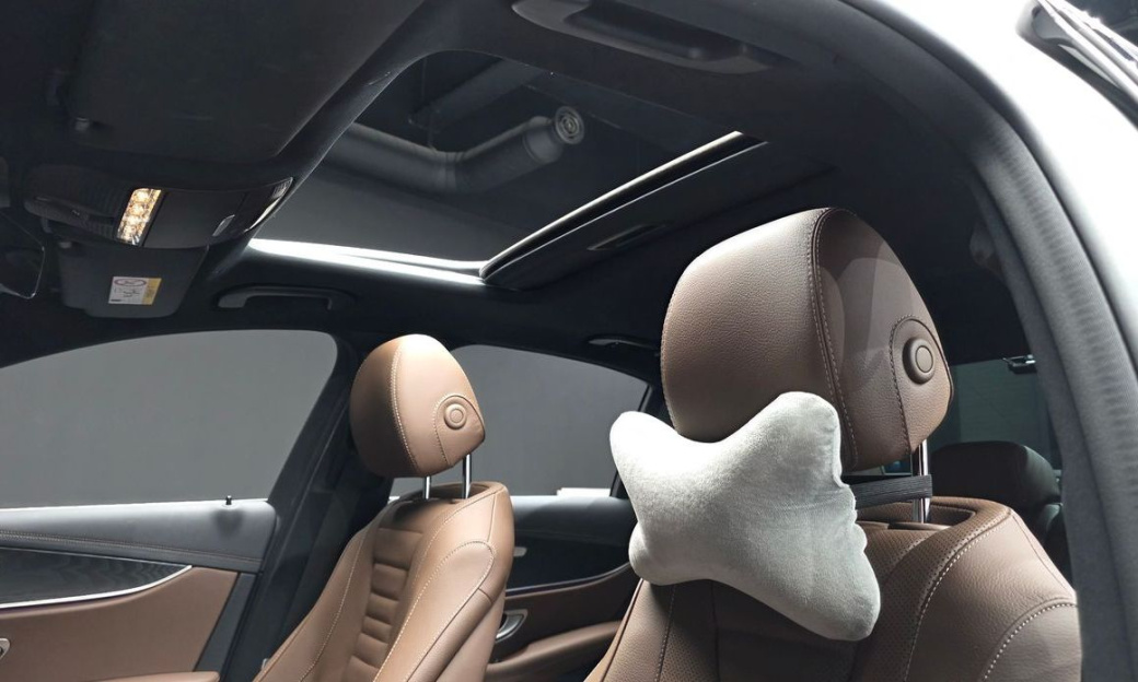 Mercedes-Benz E-Class E250 AMG Line, 2023