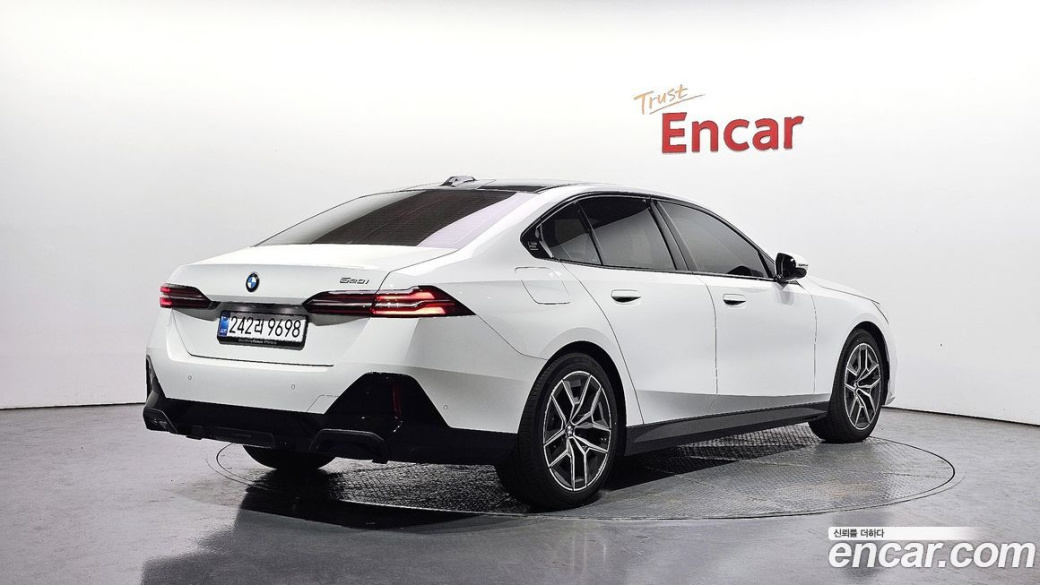 BMW 5-Series 520i M Sport, 2026