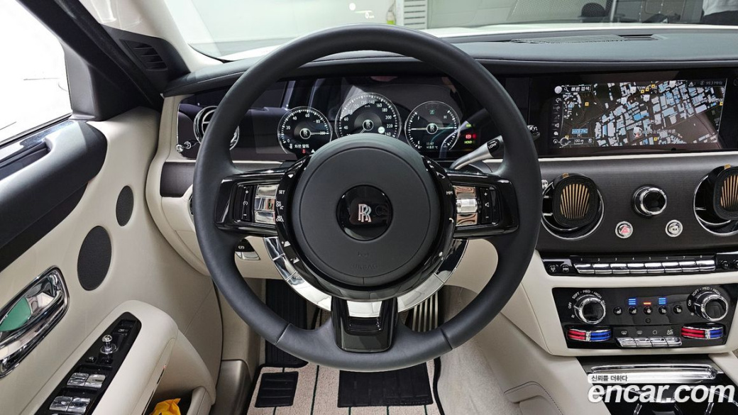 Rolls-Royce Ghost 6.7 EWB V12, 2022