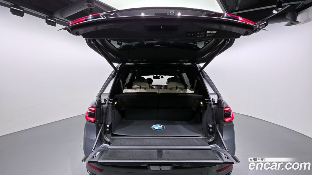 BMW X7 xDrive 40i Design Pure Excellence 6-Seater, 2023