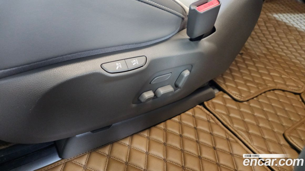 Kia Carnival 7-Seater Hi-Limousine, 2023