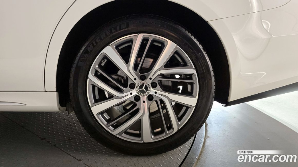 Mercedes-Benz E-Class E220d 4MATIC Exclusive, 2024
