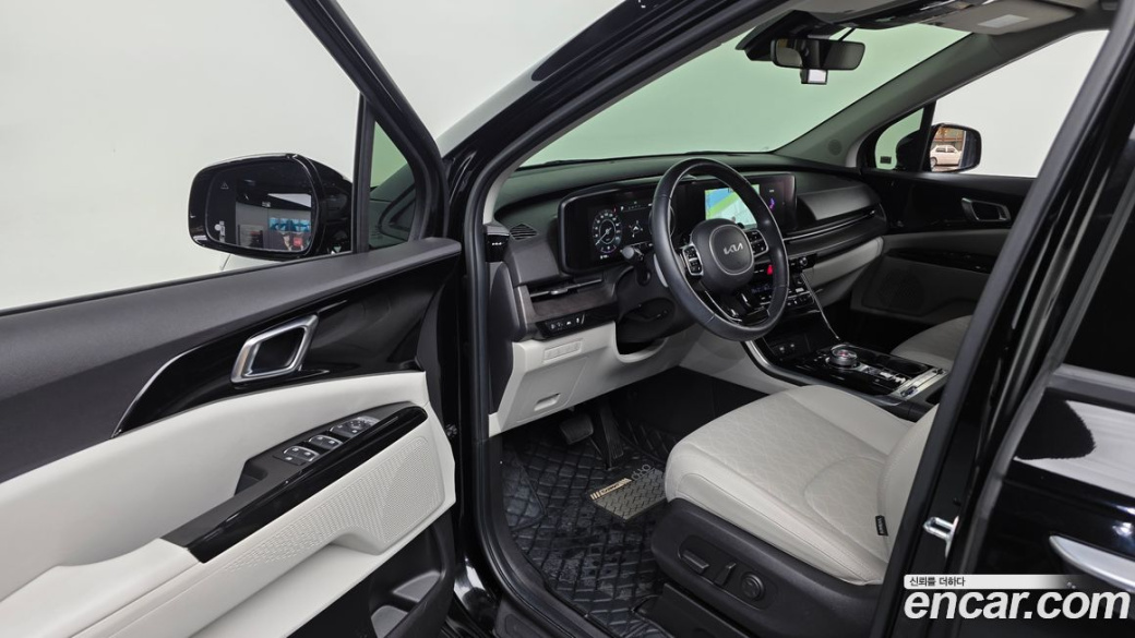 Kia Carnival 9-Seater Noblesse, 2022