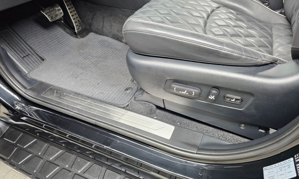 Kia Mohave Diesel 3.0 4WD 5-Seater, 2024