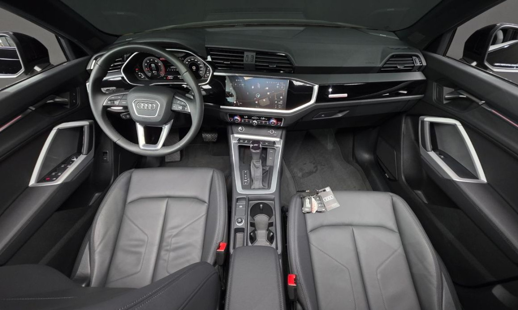Audi Q3 40 TFSI Quattro Premium, 2025