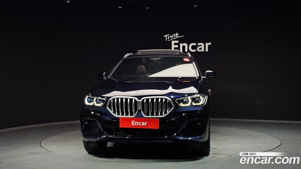 BMW X6 xDrive40i M Sport, 2022