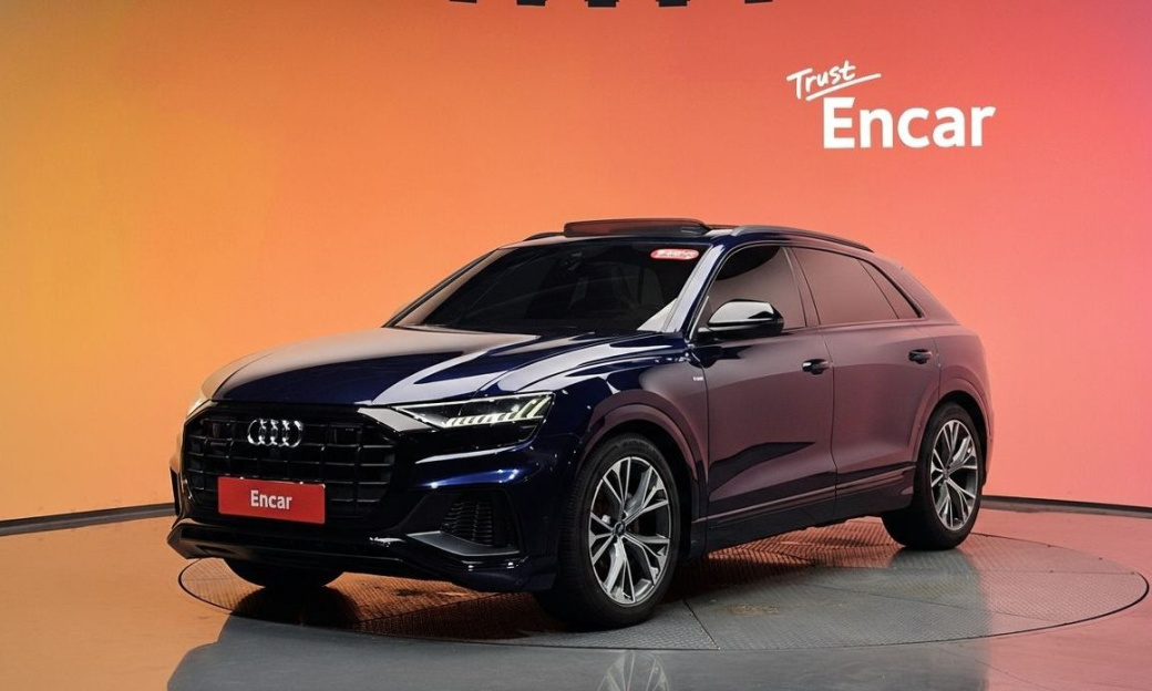 Audi Q8 55 TFSI Quattro Premium, 2022