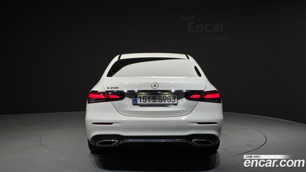 Mercedes-Benz E-Class E250 AMG Line, 2023