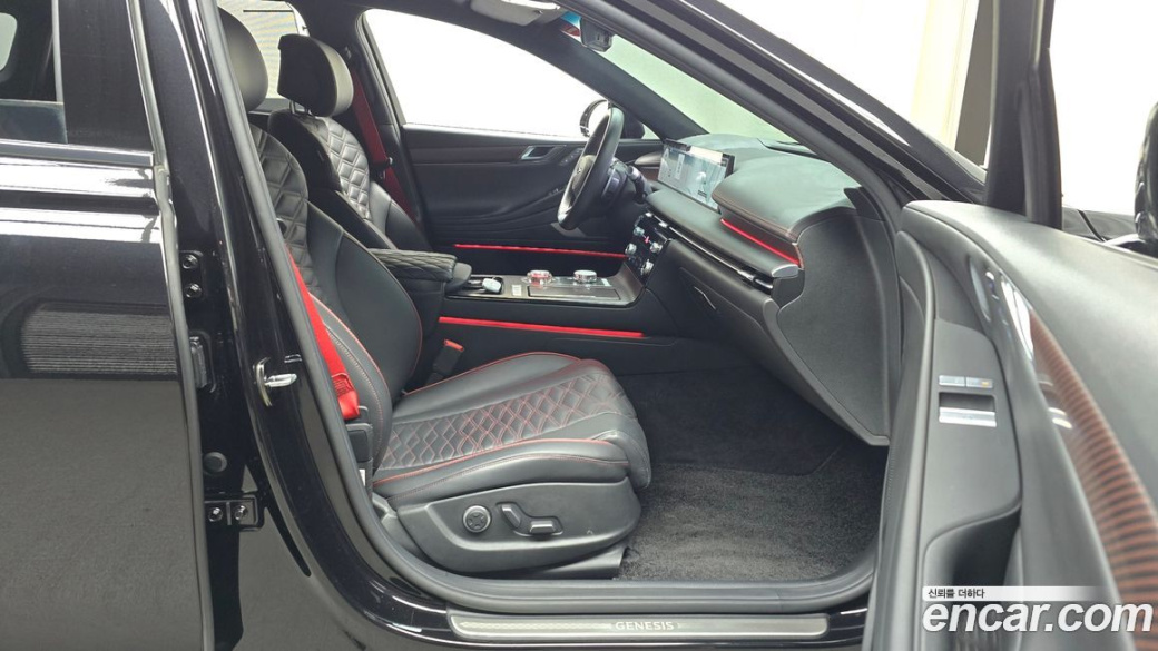 Genesis G80 Gasoline 2.5 Turbo AWD, 2025
