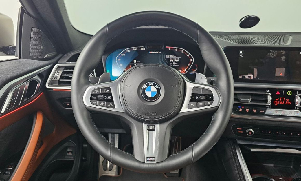 BMW 4-Series M440i xDrive Coupe, 2022