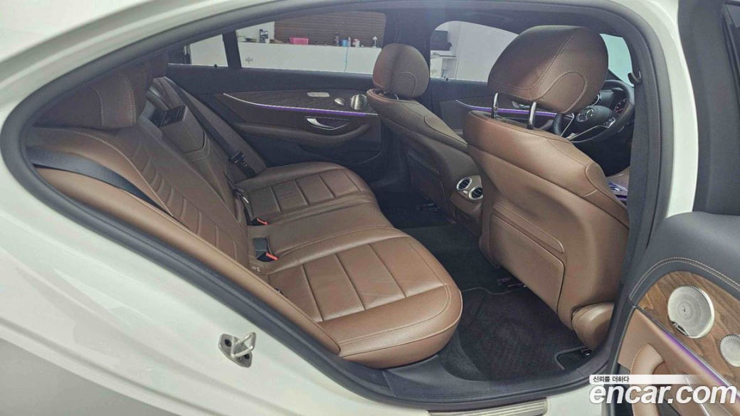Mercedes-Benz E-Class E220d 4MATIC Exclusive, 2023