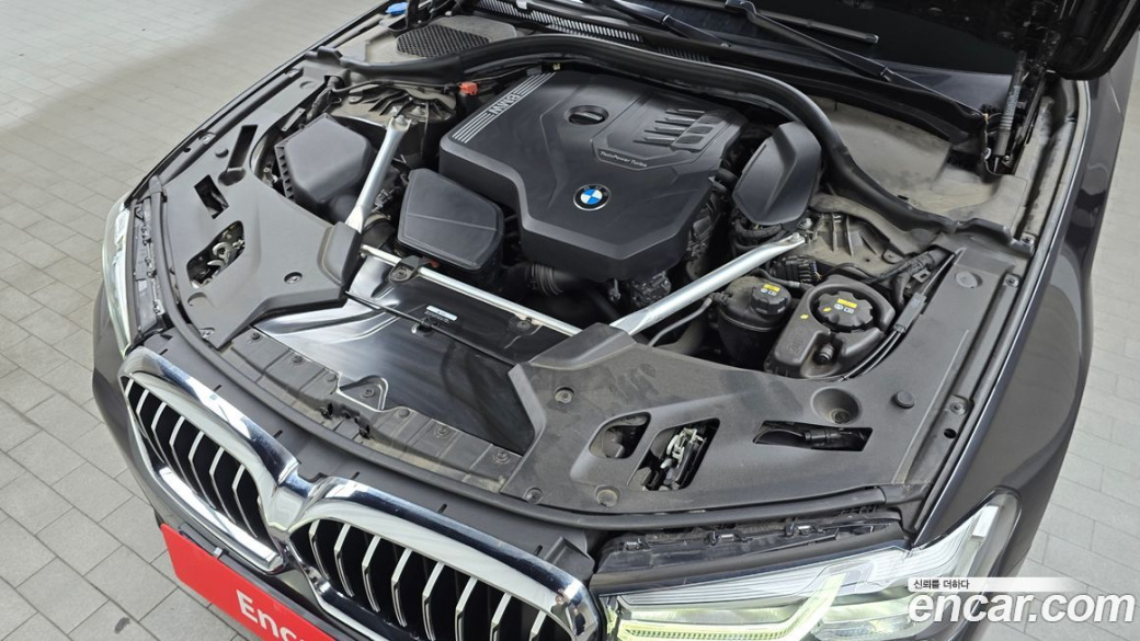 BMW 5-Series 520i M Sport, 2022