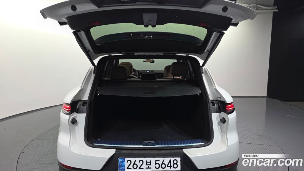 Porsche Cayenne 3.0, 2024