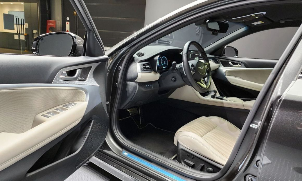 Genesis G70 Gasoline 2.0T 2WD, 2022