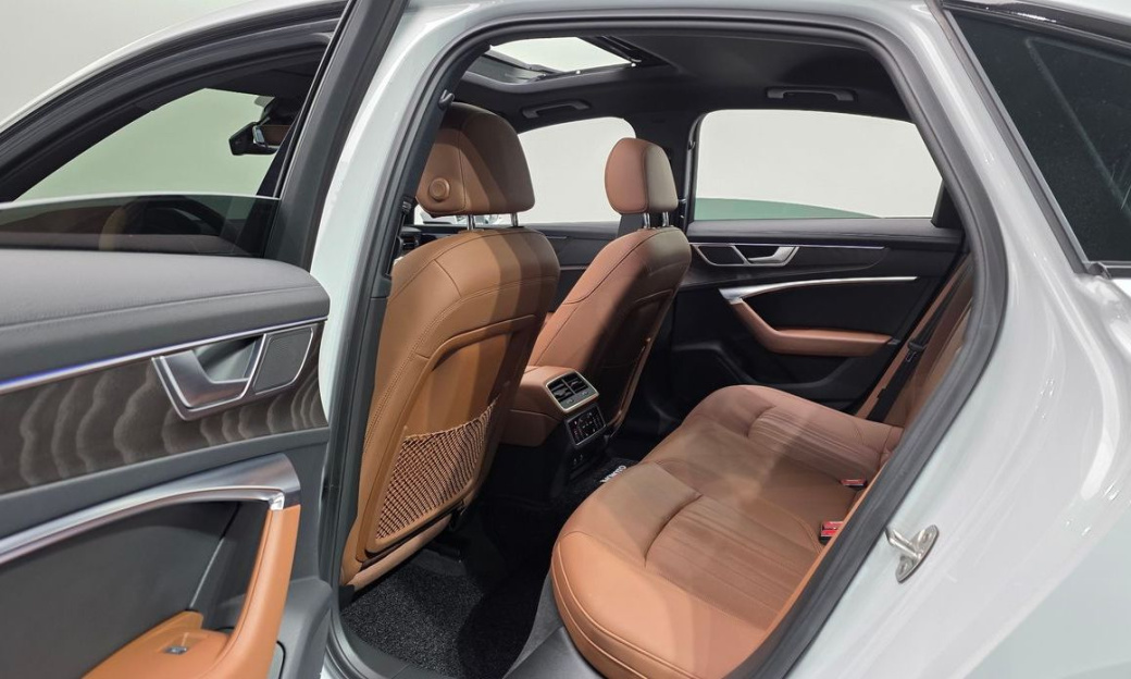 Audi A6 45 TFSI Quattro Premium, 2022