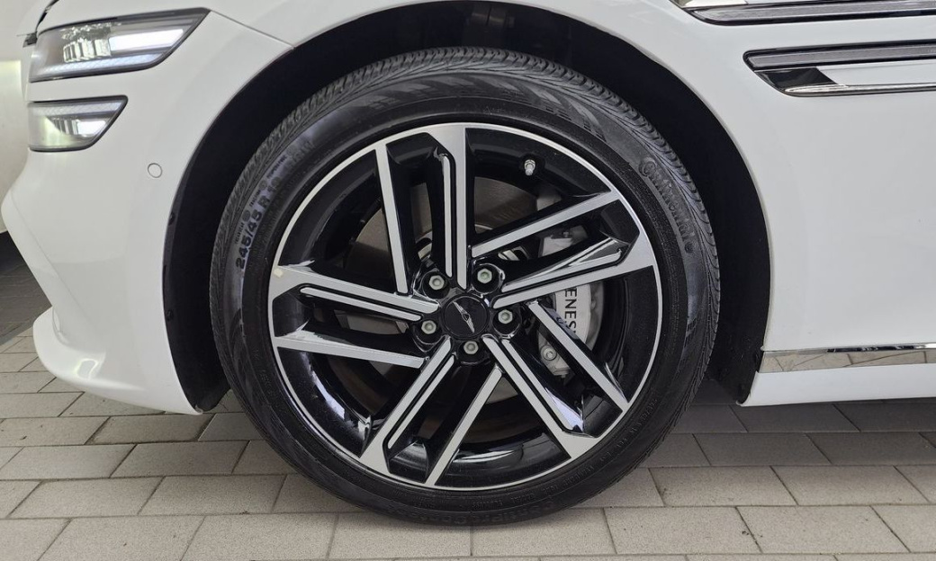 Genesis G80 Gasoline 2.5 Turbo AWD, 2025
