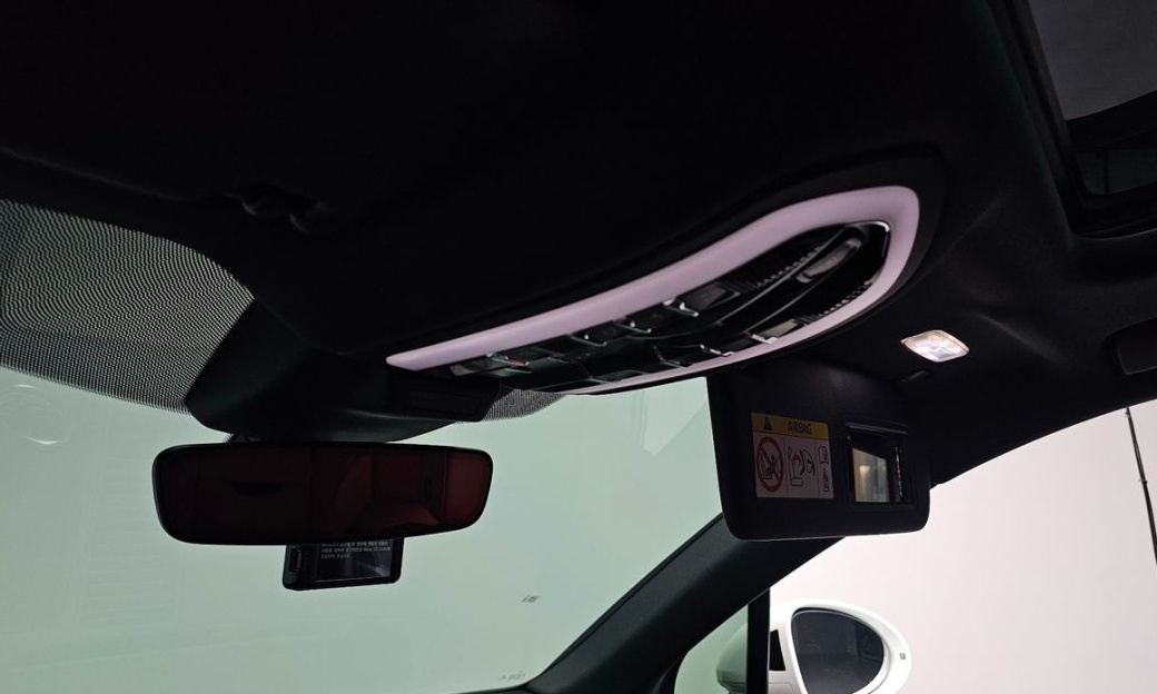 Porsche Macan 2.0, 2021