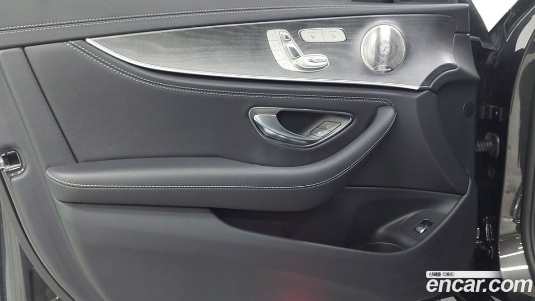 Mercedes-Benz E-Class E350 4MATIC AMG Line, 2022