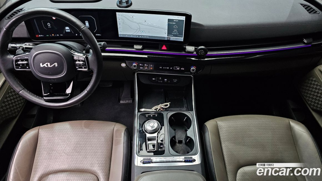 Kia Carnival 9-Seater Signature, 2025