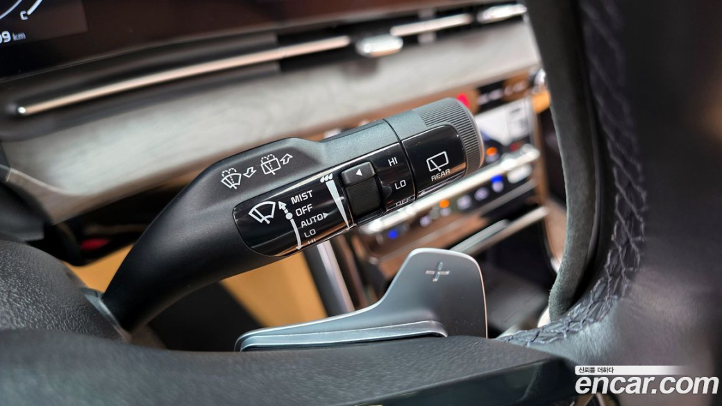 Kia Carnival 9-Seater Signature, 2023