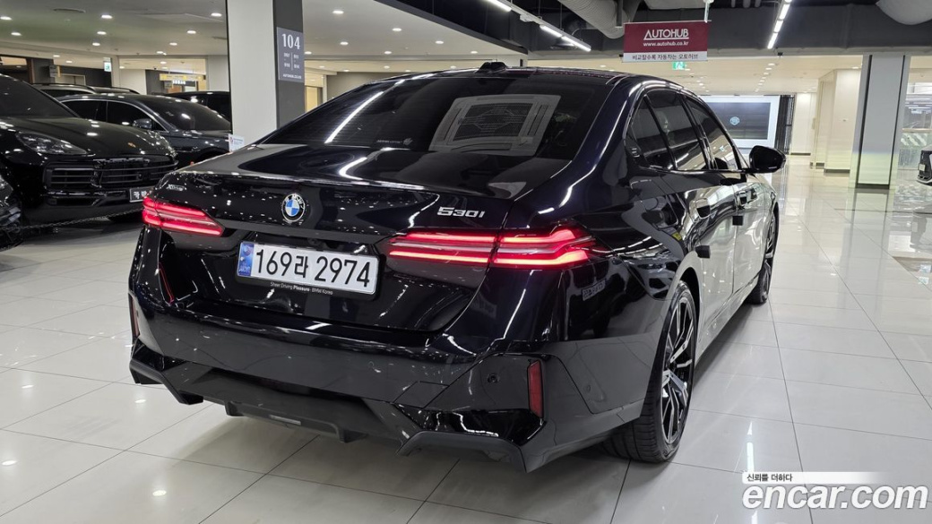 BMW 5-Series 530i xDrive M Sport, 2025