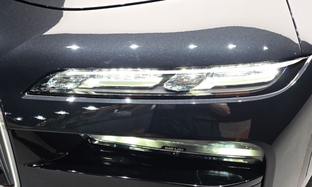 BMW 7-Series 740i xDrive M Sport, 2025