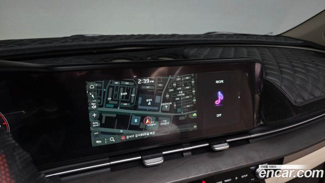 Kia Carnival 9-Seater Signature, 2022