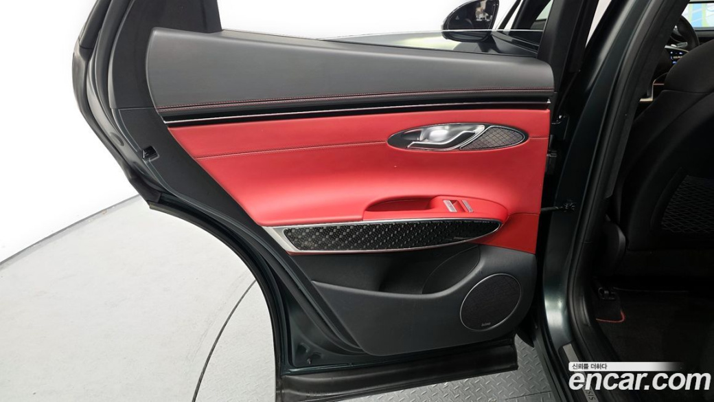 Genesis GV70 2.5T Gasoline 2WD, 2021