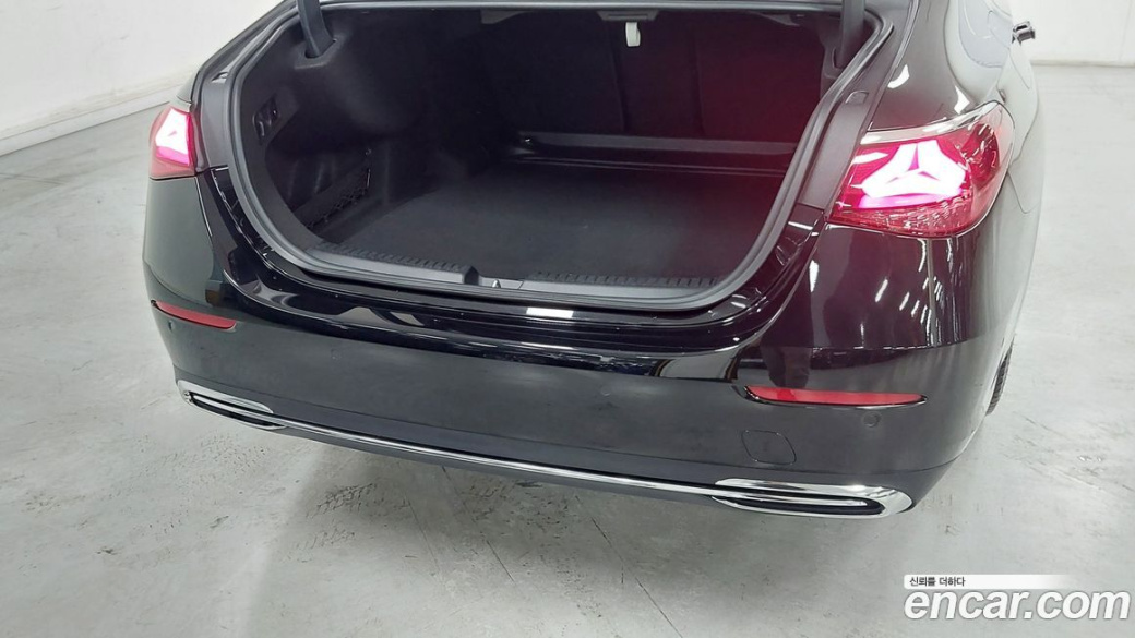 Mercedes-Benz E-Class E450 4MATIC Exclusive, 2024