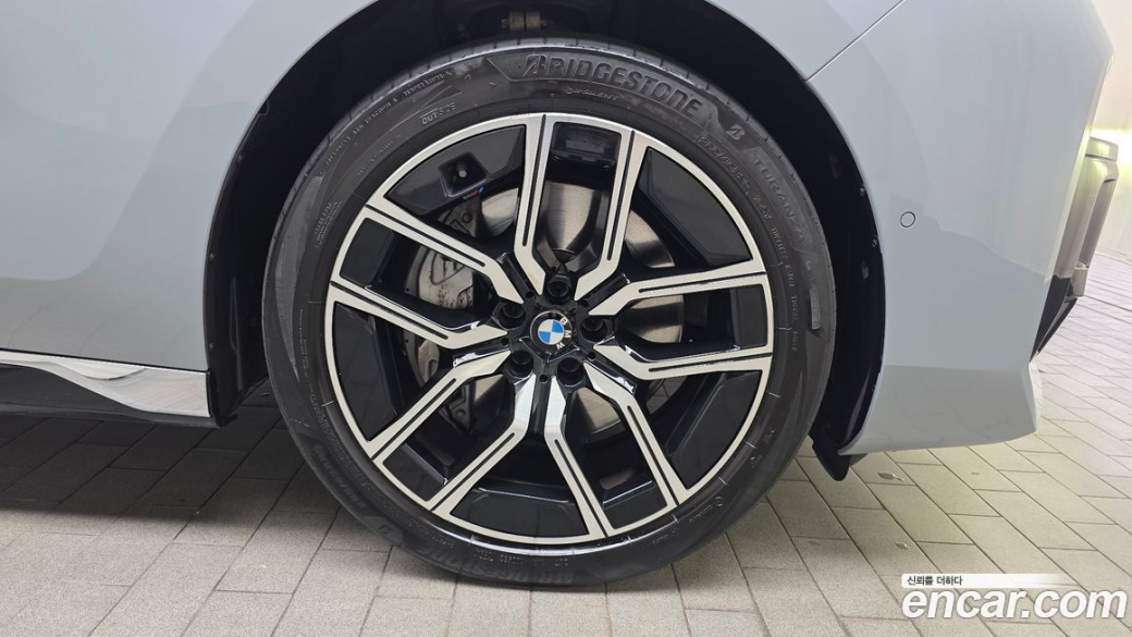 BMW 7-Series 740i sDrive M Sport, 2023