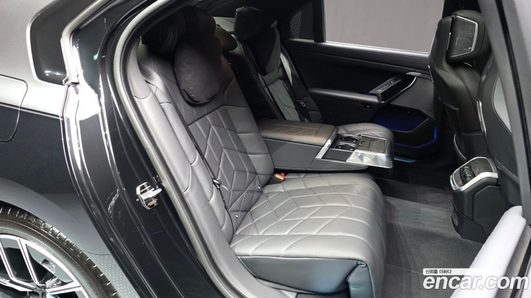 BMW 7-Series 740i xDrive M Sport, 2024