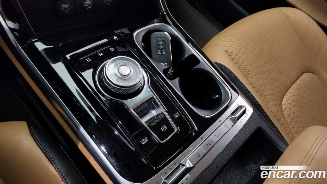 Kia Carnival 9-Seater Signature, 2023